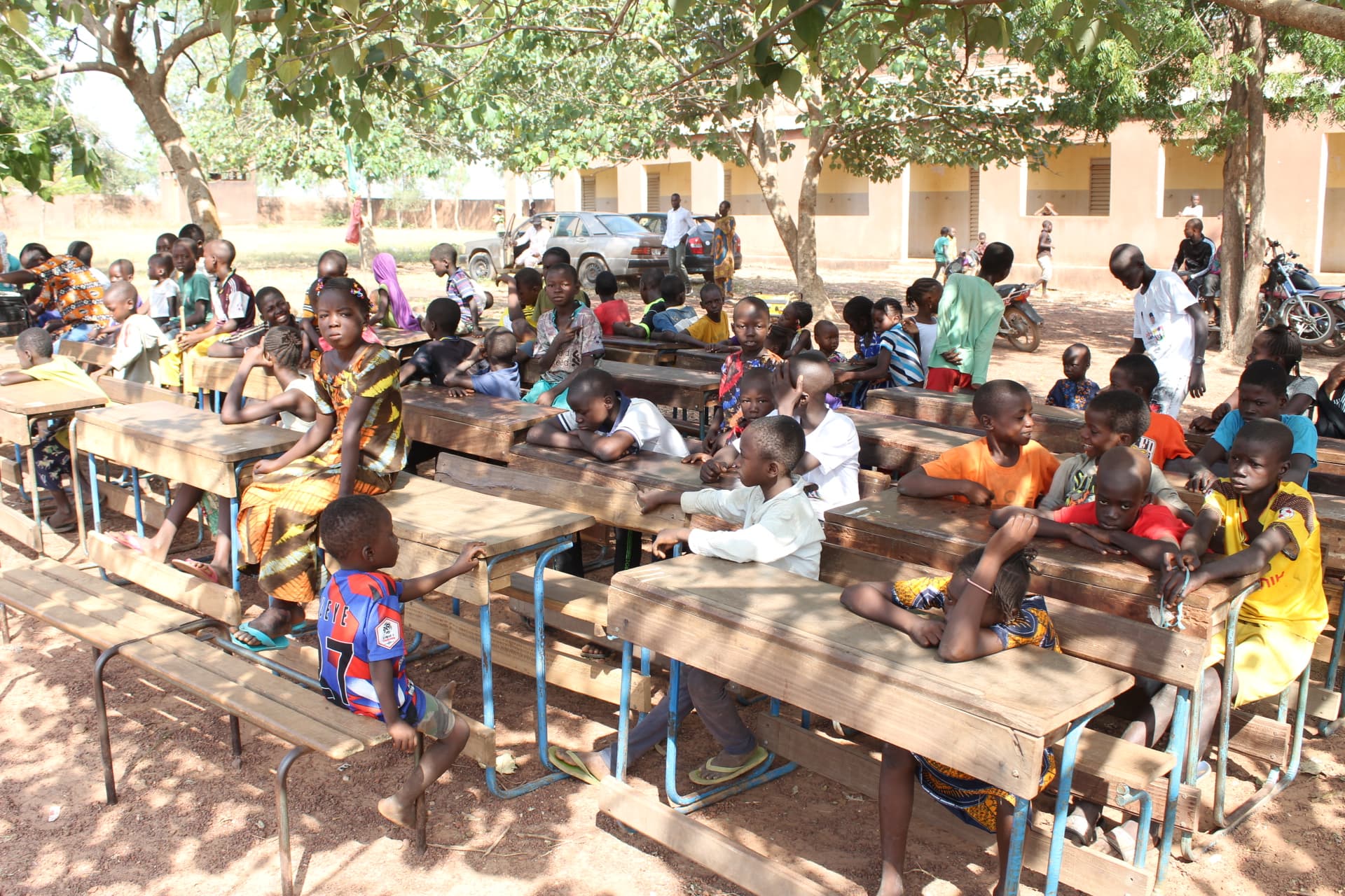 Rénovation de 3 salles de Classes du second Cycle de Badenko par MAS