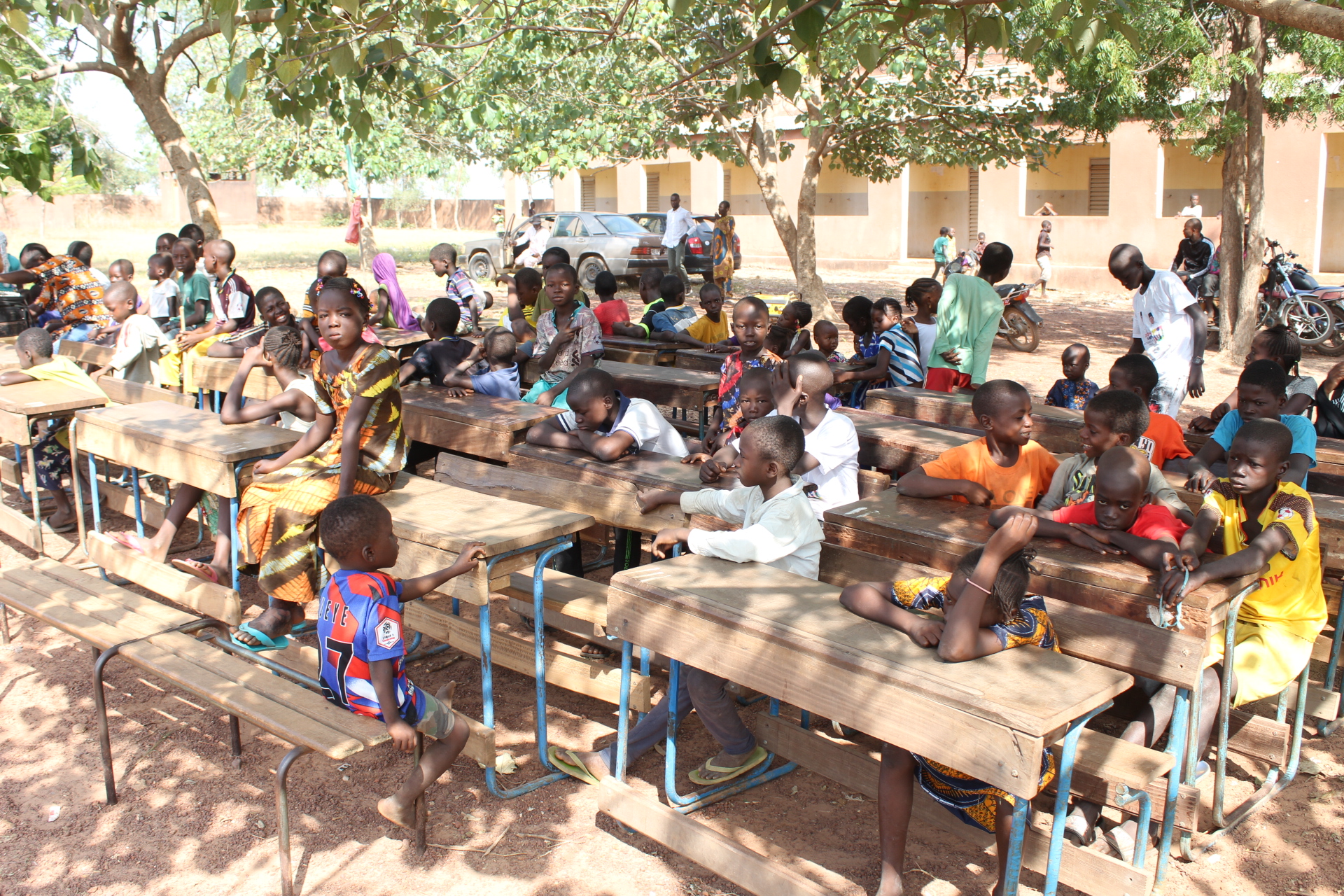 Rénovation de 3 salles de Classes du second Cycle de Badenko par MAS